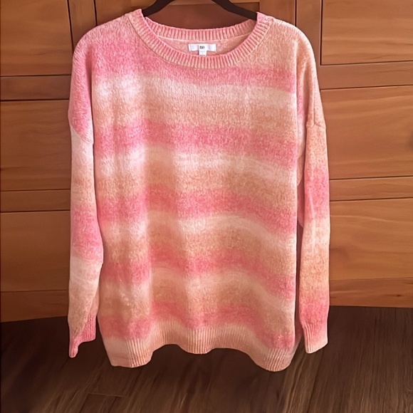 Gorgeous cozy sweater in perfect fall colors! - Picture 3 of 3